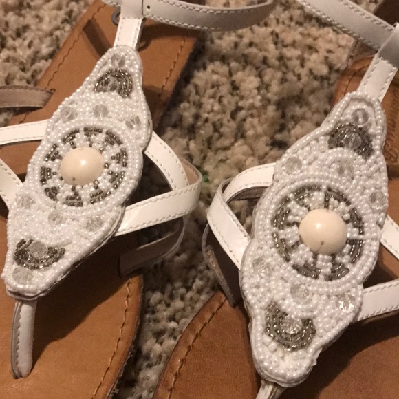 'Primrose' Embellished Flat Sandal by TOMMY BAHAMA - Picture 5 of 8